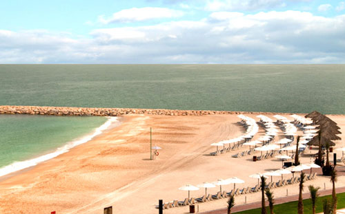 Пляж отеля Hilton Ras Al Khaimah Hotel 5* (Хилтон Рас Аль-Хайма Отель 5*) Фото отеля Hilton Ras Al Khaimah Hotel 5* (Хилтон Рас Аль-Хайма Отель 5*)