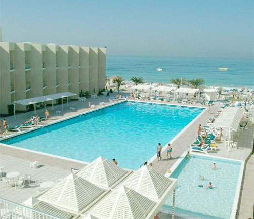 Бассейн отеля Beach Hotel Sharjah 3* (Бич Отель Шарджа 3*) Фото отеля Beach Hotel Sharjah 3* (Бич Отель Шарджа 3*)