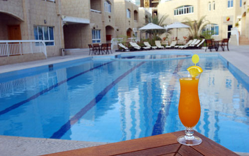 Бассейн отеля Verona Resort Sharjah 3* (Верона Резорт Шарджа 3*) Фото отеля Verona Resort Sharjah 3* (Верона Резорт Шарджа 3*)