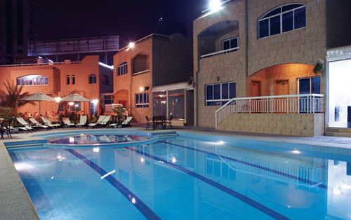 Бассейн отеля Verona Resort Sharjah 3* (Верона Резорт Шарджа 3*) Фото отеля Verona Resort Sharjah 3* (Верона Резорт Шарджа 3*)