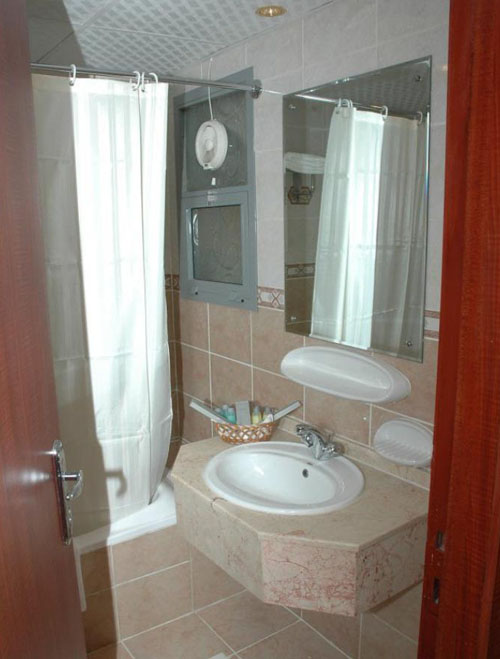 Ванная комната в номере отеля Sadaf Hotel 3* (Садаф Отель 3*) Фото отеля Sadaf Hotel 3* (Садаф Отель 3*)