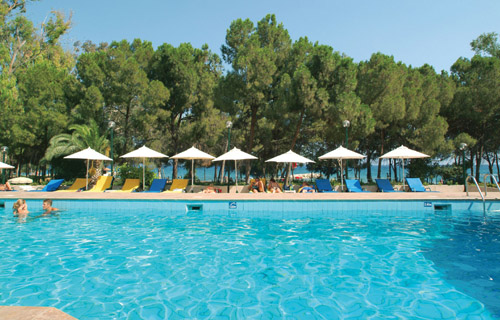 Бассейн отеля Park Beach Hotel 3* (Парк Бич Отель 3*) Фото отеля Park Beach Hotel 3* (Парк Бич Отель 3*)
