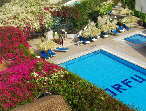Бассейн отеля Corfu Hotel 3* (Корфу Отель 3*) Фото отеля Corfu Hotel 3* (Корфу Отель 3*)