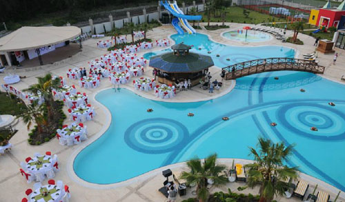 Бассейн отеля Eldar Resort Hotel 4+* (Эльдар Бич Резорт 4+*) Фото отеля Eldar Resort Hotel 4+* (Эльдар Бич Резорт 4+*)