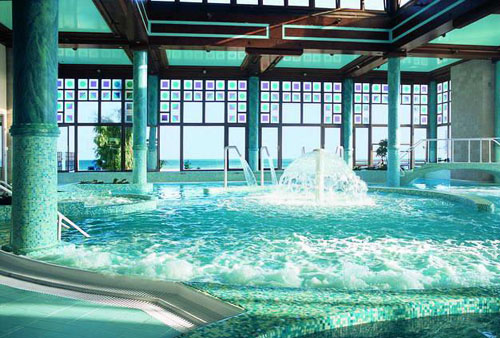 Крытый бассейн отеля Aldemar Royal Mare Village & Suites 5* (Альдемар Роял Маре Вилладж энд Сьютс 5*) Фото отеля Aldemar Royal Mare Village & Suites 5* (Альдемар Роял Маре Вилладж энд Сьютс 5*)
