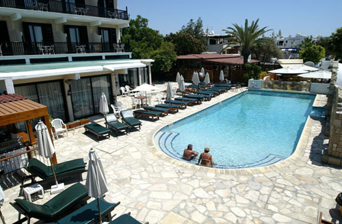 Бассейн отеля Dionysos Central Hotel 3* (Дионисос Централ Отель 3*) Фото отеля Dionysos Central Hotel 3* (Дионисос Централ Отель 3*)