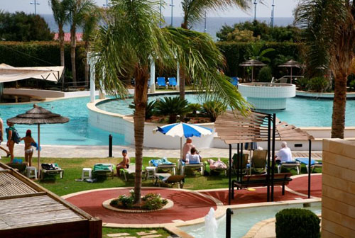 Бассейн отеля Faros Hotel 3* (Фарос Отель 3*) Фото отеля Faros Hotel 3* (Фарос Отель 3*)