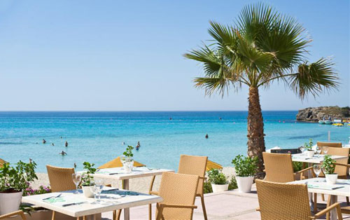 Пляж отеля Nissi Beach Resort 4* (Нисси Бич Резорт 4*) Фото отеля Nissi Beach Resort 4* (Нисси Бич Резорт 4*)