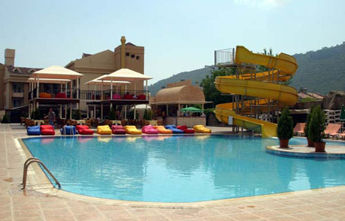 Бассейн отеля Residence Rivero Hotel 4* (Резиденс Риверо Отель 4*) Фото отеля Residence Rivero Hotel 4* (Резиденс Риверо Отель 4*)