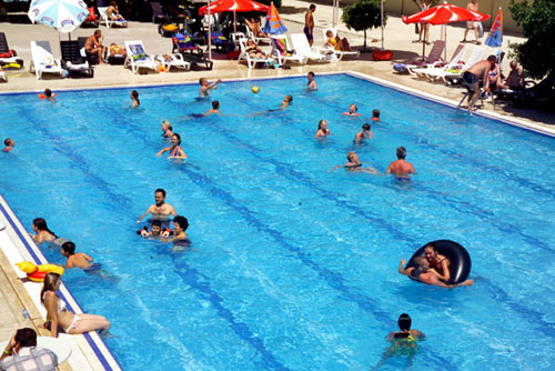Бассейн отеля Selcukhan Hotel 4* (Сельчукхан Отель 4*) Фото отеля Selcukhan Hotel 4* (Сельчукхан Отель 4*)