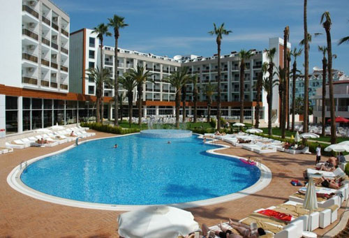 Бассейн отеля Ideal Prime Beach Hotel 5* (Идеал Прайм Бич Отель 5*) Фото отеля Ideal Prime Beach Hotel 5* (Идеал Прайм Бич Отель 5*)