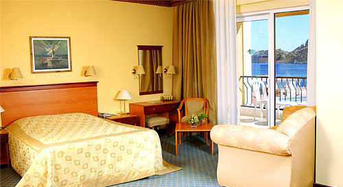 Номер отеля Green Platan Club Hotel & Spa 4* (Грин Платан Клуб Отель энд Спа 4*) Фото отеля Green Platan Club Hotel & Spa 4* (Грин Платан Клуб Отель энд Спа 4*)