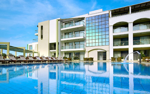 Басейн отеля Albatros Spa & Resort Hotel 4* (Альбатрос Спа энд Резорт Отель 4*) Фото отеля Albatros Spa & Resort Hotel 4* (Альбатрос Спа энд Резорт Отель 4*)