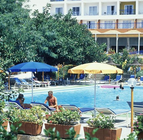 Бассейн отеля Marina Hotel 3* (Марина Отель 3*) Фото отеля Marina Hotel 3* (Марина Отель 3*)