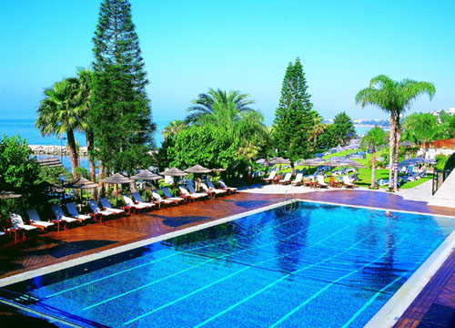 Бассейн отеля Amathus Beach Hotel Limassol 5* (Аматус Бич Отель Лимассол 5*) Фото отеля Amathus Beach Hotel Limassol 5* (Аматус Бич Отель Лимассол 5*)