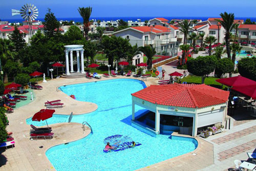 Бассейн отеля Crown Resorts Henipa 3* (Краун Резорт Хенипа 3*) Фото отеля Crown Resorts Henipa 3* (Краун Резорт Хенипа 3*)