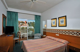 Номер отеля Globales Santa Ponsa Park Hotel 4* (Глобалес Санта Понса Парк Отель 4*) Фото отеля Globales Santa Ponsa Park Hotel 4* (Глобалес Санта Понса Парк Отель 4*)