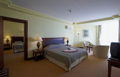 Номер отеля Bodrum Holiday Resort & Spa 5* (Бодрум Холидей Резорт энд Спа 5*) Фото отеля Bodrum Holiday Resort & Spa 5* (Бодрум Холидей Резорт энд Спа 5*)