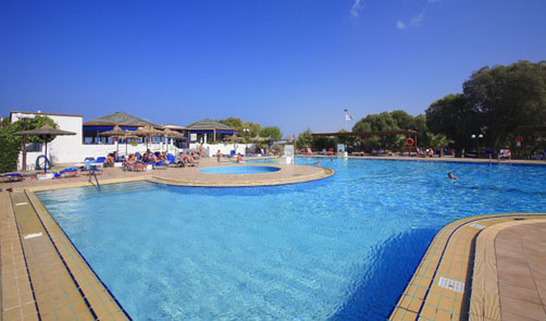 Бассейн отеля Apollonia Beach Hotel 5* (Аполлония Бич Отель 5*) Фото отеля Apollonia Beach Hotel 5* (Аполлония Бич Отель 5*)