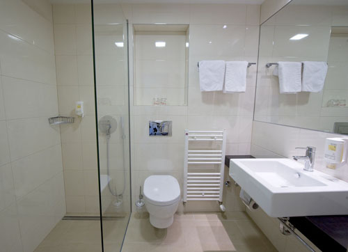 Ванная комната в номере отеля Laguna Mediteran Hotel 3* (Лагуна Медитеран Отель 3*) Фото отеля Laguna Mediteran Hotel 3* (Лагуна Медитеран Отель 3*)