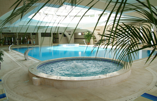 Крытый бассейн отеля Mediteran Hotel 4* (Медитеран Отель 4*) Фото отеля Mediteran Hotel 4* (Медитеран Отель 4*)