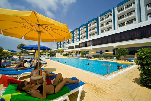 Бассейн отеля Cyprotel Florida Hotel 4* (Кипротель Флорида Отель 4*) Фото отеля Cyprotel Florida Hotel 4* (Кипротель Флорида Отель 4*)