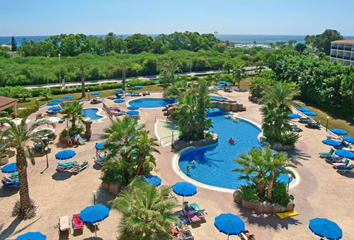 Бассейн отеля Nissiana Hotel & Bungalows 3* (Ниссиана Отель и Бунгало 3*) Фото отеля Nissiana Hotel & Bungalows 3* (Ниссиана Отель и Бунгало 3*)