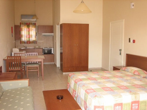 Номер в бунгало отеля Nissiana Hotel & Bungalows 3* (Ниссиана Отель и Бунгало 3*) Фото отеля Nissiana Hotel & Bungalows 3* (Ниссиана Отель и Бунгало 3*)