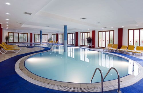 Крытый бассейн отеля Jacaranda Club & Resort 5* (Джакаранда Клуб энд Резорт 5*) Фото отеля Jacaranda Club & Resort 5* (Джакаранда Клуб энд Резорт 5*)