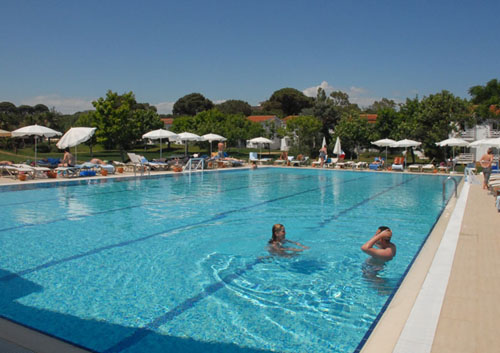 Бассейн отеля Jacaranda Club & Resort 5* (Джакаранда Клуб энд Резорт 5*) Фото отеля Jacaranda Club & Resort 5* (Джакаранда Клуб энд Резорт 5*)