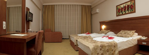 Номер отеля Laphetos Beach Resort & Spa 5* (Лафетос Бич Резорт энд Спа 5*) Фото отеля Laphetos Beach Resort & Spa 5* (Лафетос Бич Резорт энд Спа 5*)