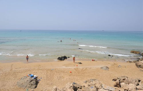 Пляж отеля Capital Coast Resort & Spa 4* (Капитал Кост Резорт энд Спа 4*) Фото отеля Capital Coast Resort & Spa 4* (Капитал Кост Резорт энд Спа 4*)