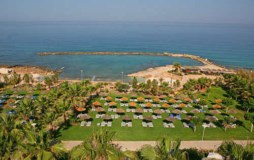 Пляж отеля St. George Hotel Spa & Golf Beach Resort 4* (Сент Джордж Отель Спа энд Гольф Бич Резорт 4*) Фото отеля St. George Hotel Spa & Golf Beach Resort 4* (Сент Джордж Отель Спа энд Гольф Бич Резорт 4*)