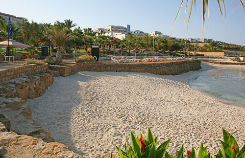 Пляж отеля St. George Hotel Spa & Golf Beach Resort 4* (Сент Джордж Отель Спа энд Гольф Бич Резорт 4*) Фото отеля St. George Hotel Spa & Golf Beach Resort 4* (Сент Джордж Отель Спа энд Гольф Бич Резорт 4*)