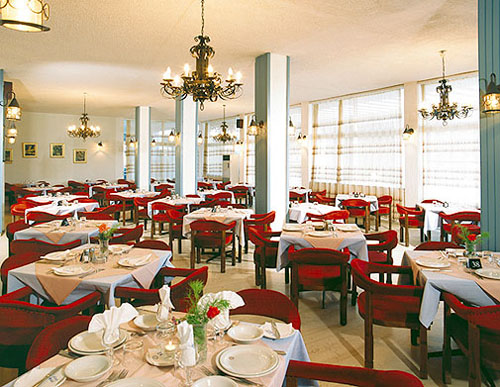 Ресторан отеля Atlantis Hotel 4* (Атлантис Отель 4*) Фото отеля Atlantis Hotel 4* (Атлантис Отель 4*)