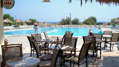 Бассейн отеля Evripides Village Beach 4* (Эврипидис Вилладж Бич 4*) Фото отеля Evripides Village Beach 4* (Эврипидис Вилладж Бич 4*)