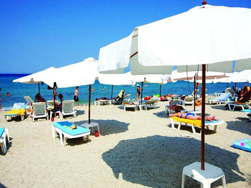Пляж отеля Kassandra Palace Hotel & Spa 5* (Кассандра Палас Отель энд Спа 5*) Фото отеля Kassandra Palace Hotel & Spa 5* (Кассандра Палас Отель энд Спа 5*)