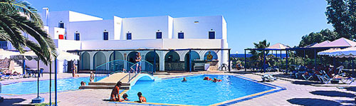 Бассейн отеля Montemar Beach Resort 3* (Монтемар Бич Резорт 3*) Фото отеля Montemar Beach Resort 3* (Монтемар Бич Резорт 3*)