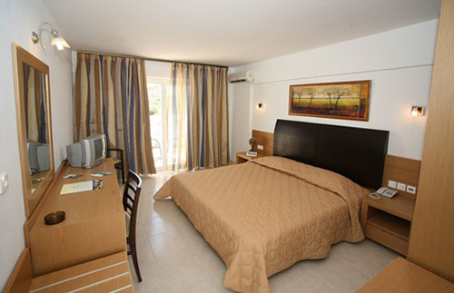 Номер отеля Mediterraneo Hotel 4* (Медитерранео Отель 4*) Фото отеля Mediterraneo Hotel 4* (Медитерранео Отель 4*)