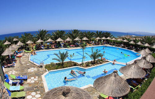 Бассейн отеля Mediterraneo Hotel 4* (Медитерранео Отель 4*) Фото отеля Mediterraneo Hotel 4* (Медитерранео Отель 4*)