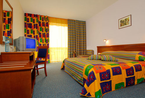 Номер отеля Sol Nessebar Mare 4* (Сол Несебр Маре 4*) Фото отеля Sol Nessebar Mare 4* (Сол Несебр Маре 4*)