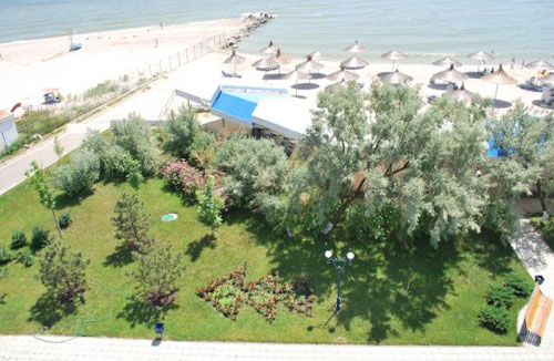 Пляж отеля «Артурс Бердянск Курорт» Фото отеля «Артурс Бердянск Курорт»