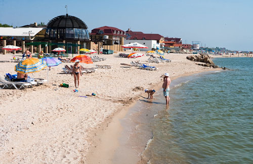 Пляж отеля «Ореанда» (Бердянск, Азовское море, Запорожская область) Фото отеля «Ореанда» (Бердянск, Азовское море, Запорожская область)