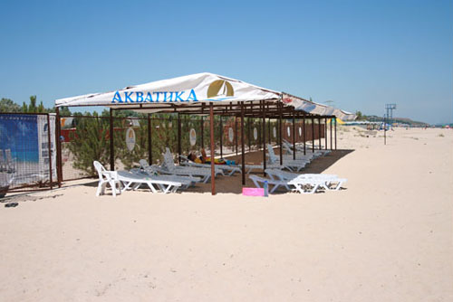 Пляж гостиницы «Акватика» (Мелекино, Азовское море, Одесская область) Фото гостиницы «Акватика» (Мелекино, Азовское море, Одесская область)