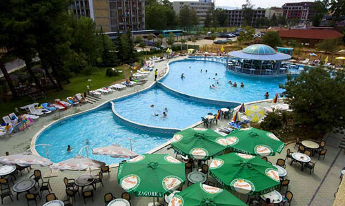 Бассейн отеля Club Hotel Strandja 4* (Клуб Отель Странджа 4*) Фото отеля Club Hotel Strandja 4* (Клуб Отель Странджа 4*)