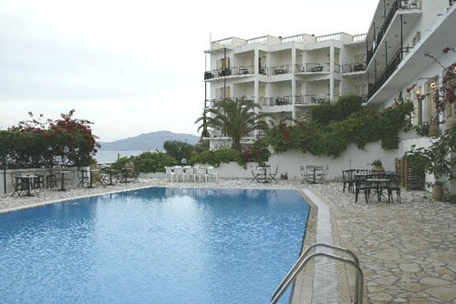 Бассейн отеля Belvedere Hotel 3* (Бельведер Отель 3*) Фото отеля Belvedere Hotel 3* (Бельведер Отель 3*)