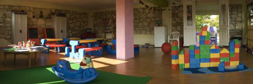Мини-клуб отеля Kriopigi Beach Hotel 4* (Криопиги Бич Отель 4*) Фото отеля Kriopigi Beach Hotel 4* (Криопиги Бич Отель 4*)