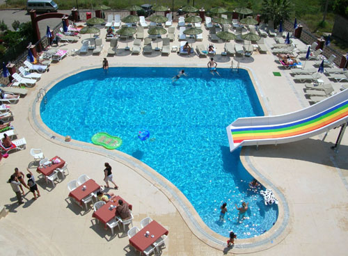 Бассейн отеля Grand Panorama Family Suites 4* (Гранд Панорама Фэмили Сьютс 4*) Фото отеля Grand Panorama Family Suites 4* (Гранд Панорама Фэмили Сьютс 4*)