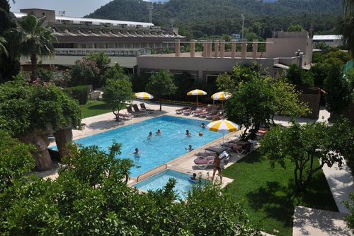 Бассейн отеля Armas Gul Beach Hotel 4* (Армас Гул Бич Отель 4*) Фото отеля Armas Gul Beach Hotel 4* (Армас Гул Бич Отель 4*)