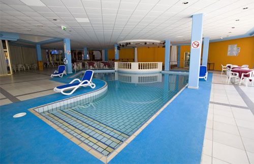 Крытый бассейн отеля Leonardo Laura Beach & Splash Resort 4* (Леонардо Лаура Бич энд Сплаш Резорт 4*) Фото отеля Leonardo Laura Beach & Splash Resort 4* (Леонардо Лаура Бич энд Сплаш Резорт 4*)